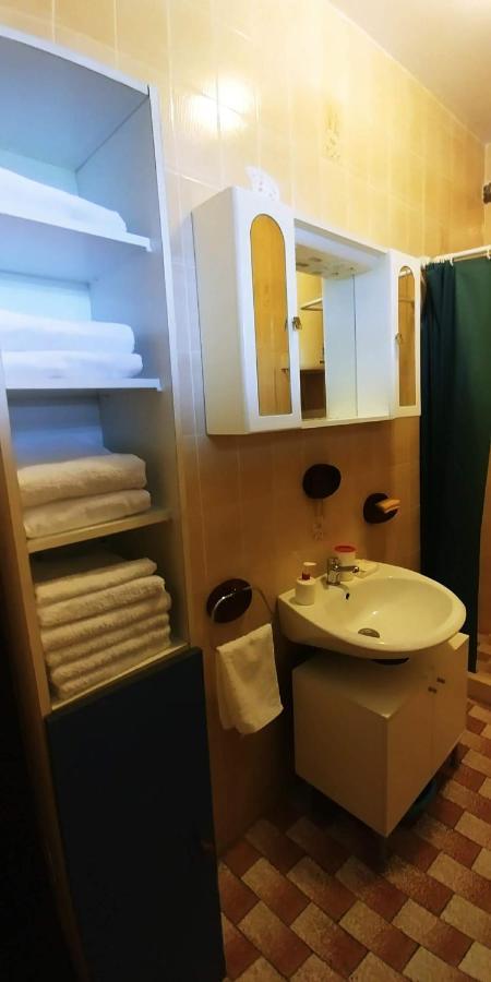 Apartman Ana 무르테르 외부 사진